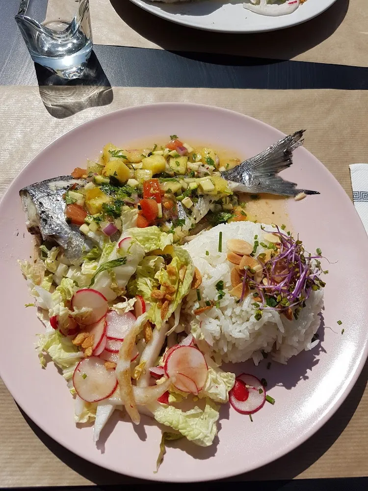 Daurade Et Sa Julienne de Légumes A la Mangue